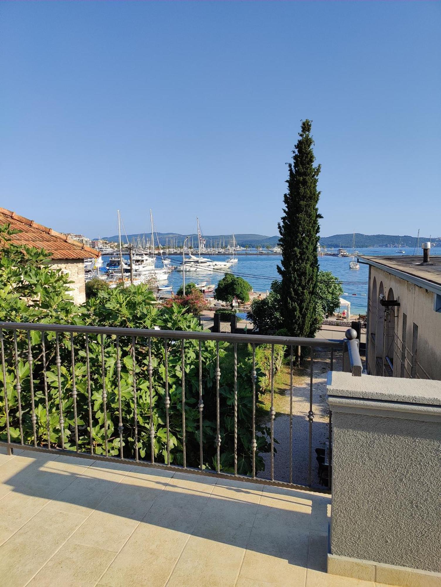Miro Guesthouse Tivat Zewnętrze zdjęcie